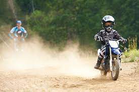 רכיבה על אופנוע לילדים